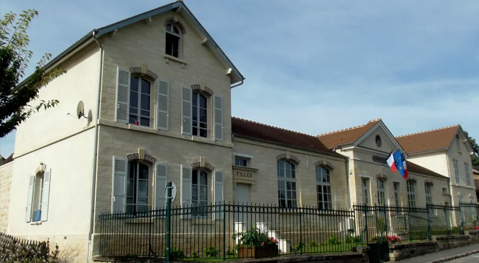Maire-école (maternelle) d'Us, Val-d'Oise (95).