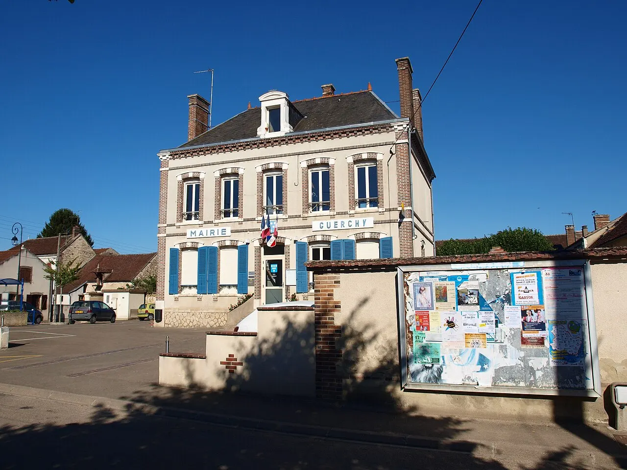 Guerchy (Yonne, France) ;