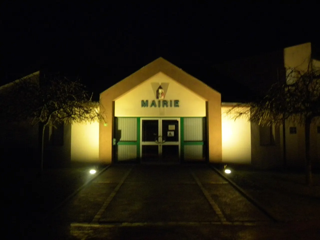 La mairie de Varanges, Côte-d'Or.