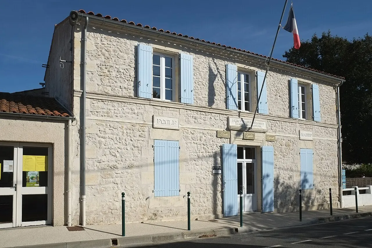 Mairie Vergeroux Charente-Maritime France