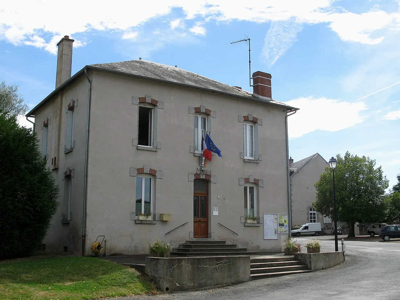 Villard (Creuse, France) - La mairie. . .