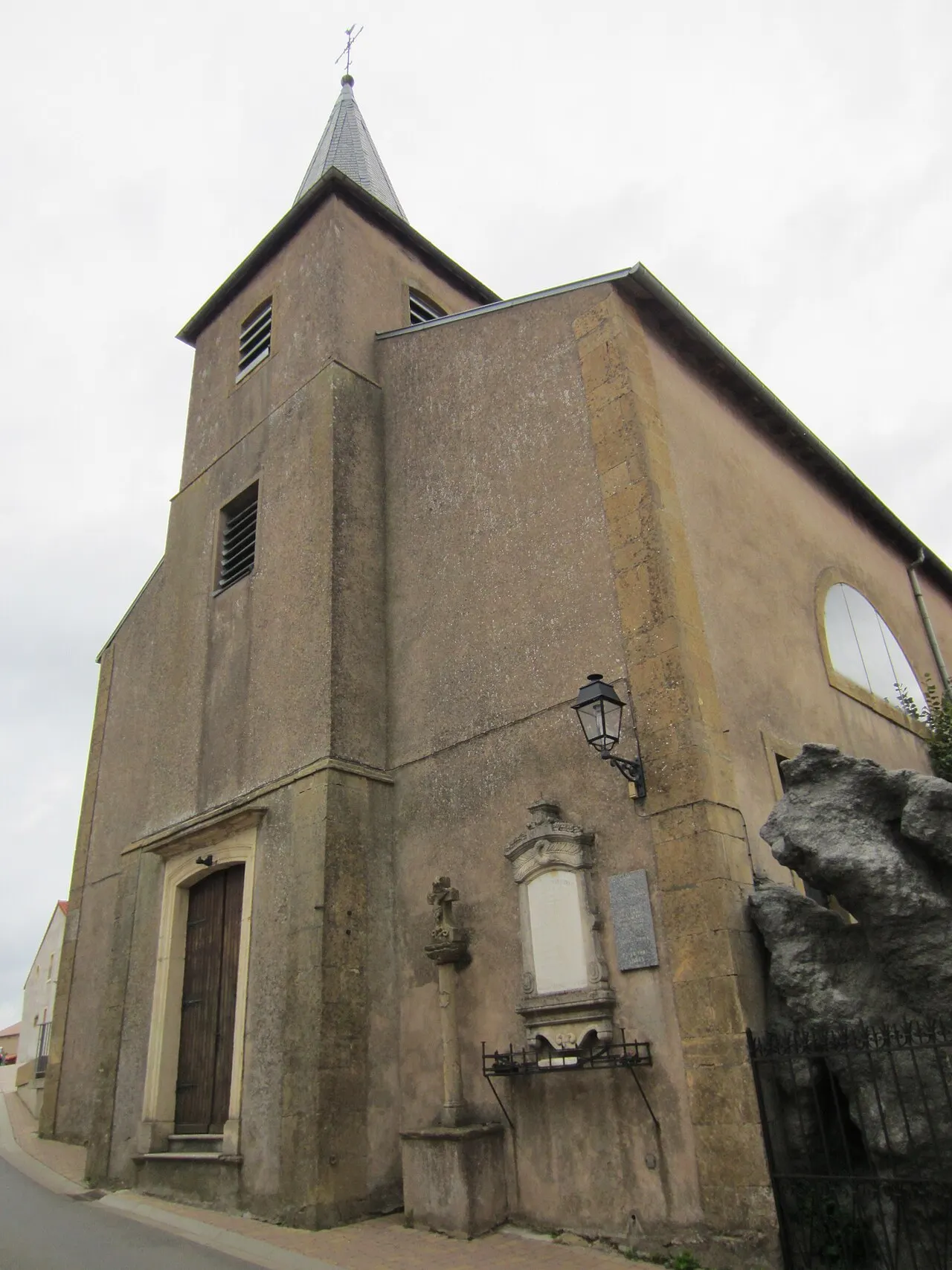 DescriptionEglise Volstroff.jpg eglise saint michel Volstroff Date 8 September 2011 Source mon appareil photo Author Aimelaime Permission…