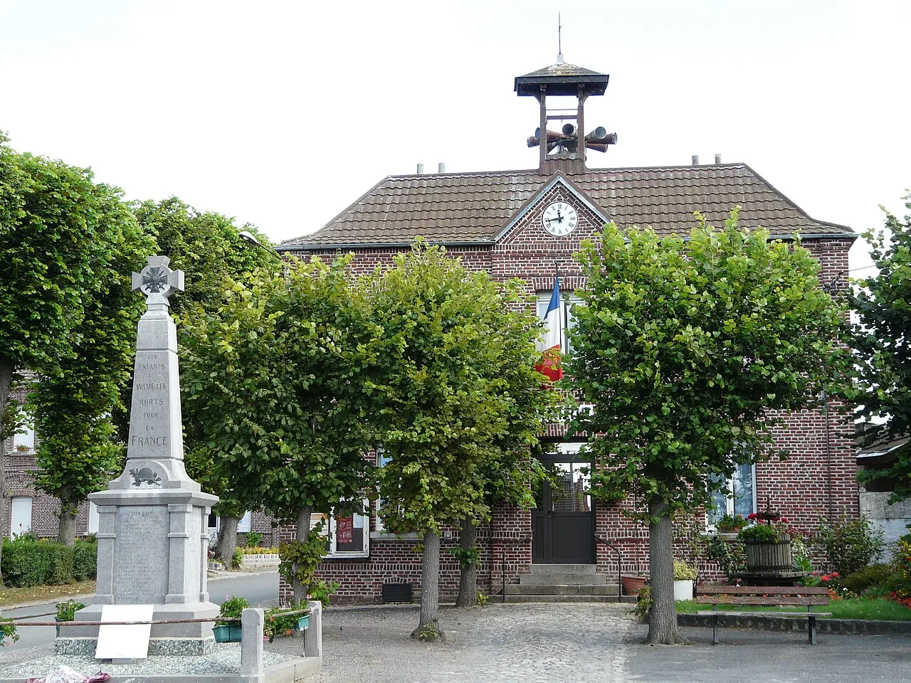Mairie, Wambaix (Nord, France)